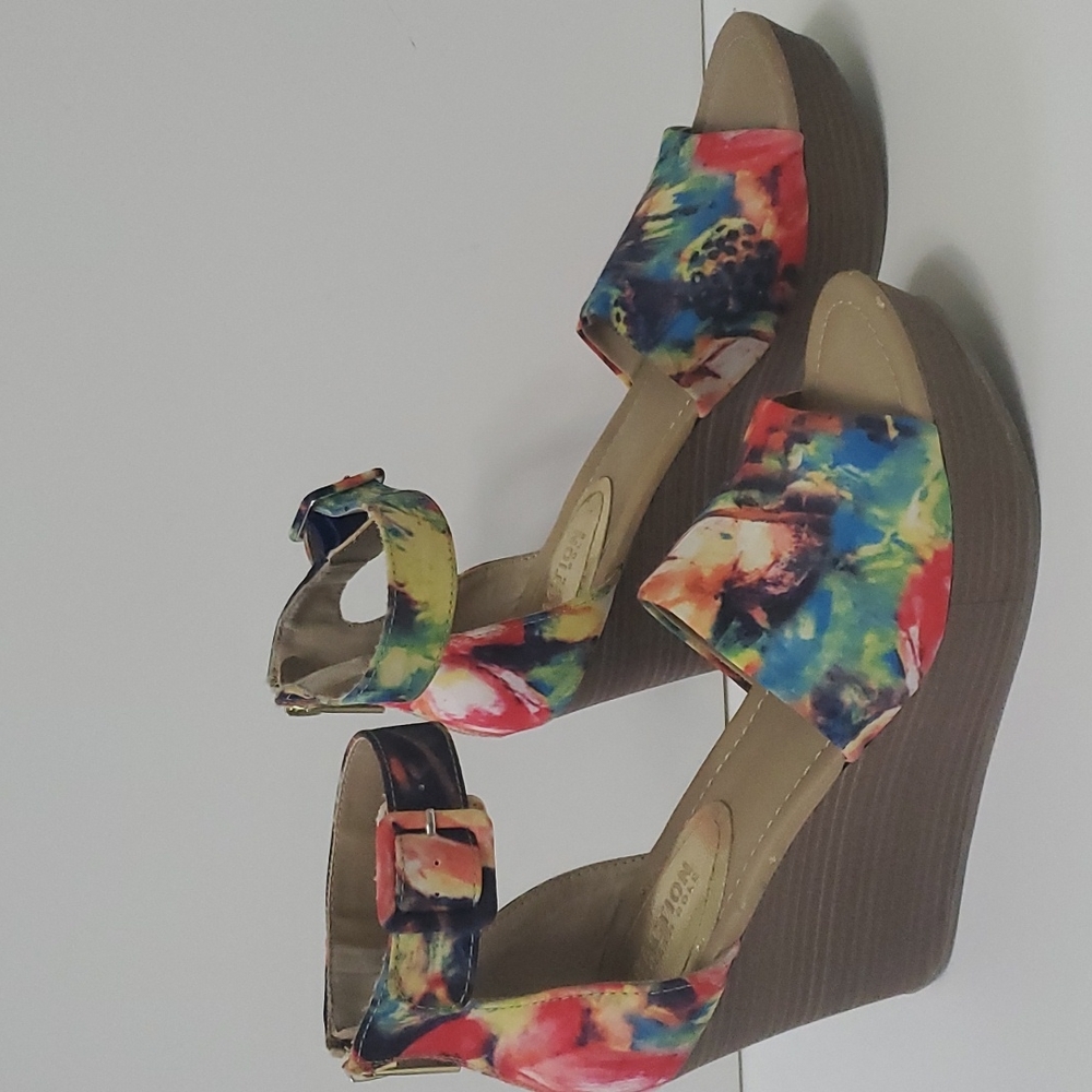 Kenneth Cole Womens Wedge Sandals size 7.5
